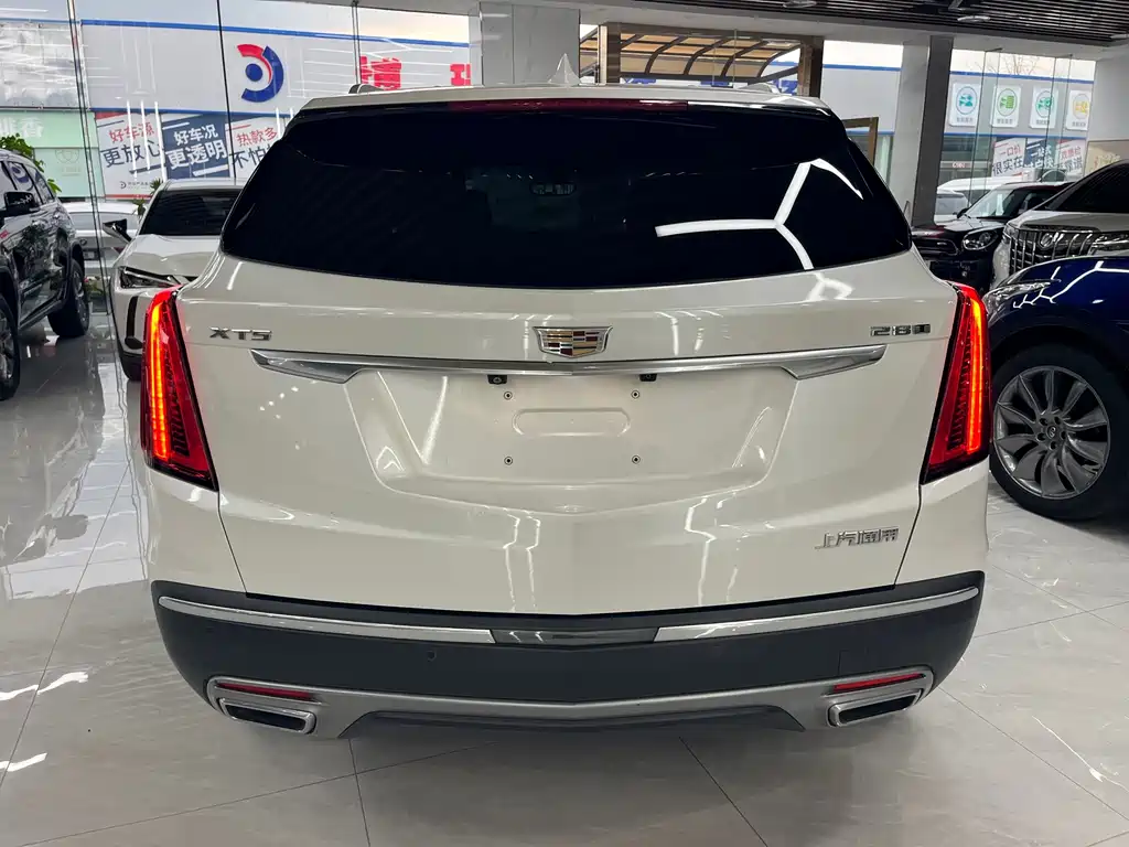 Cadillac XT5 2020 — фото 5