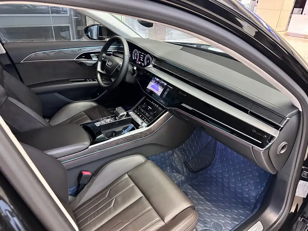 Audi A8 2020 — фото 16