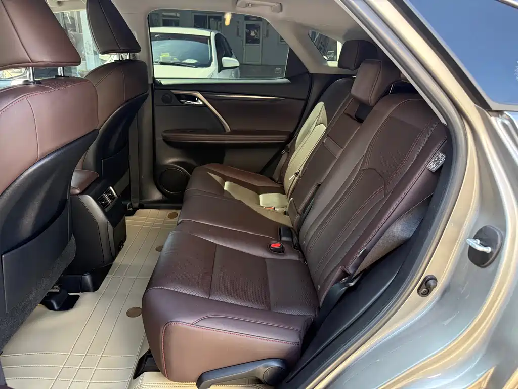 Lexus RX 2022 — фото 14