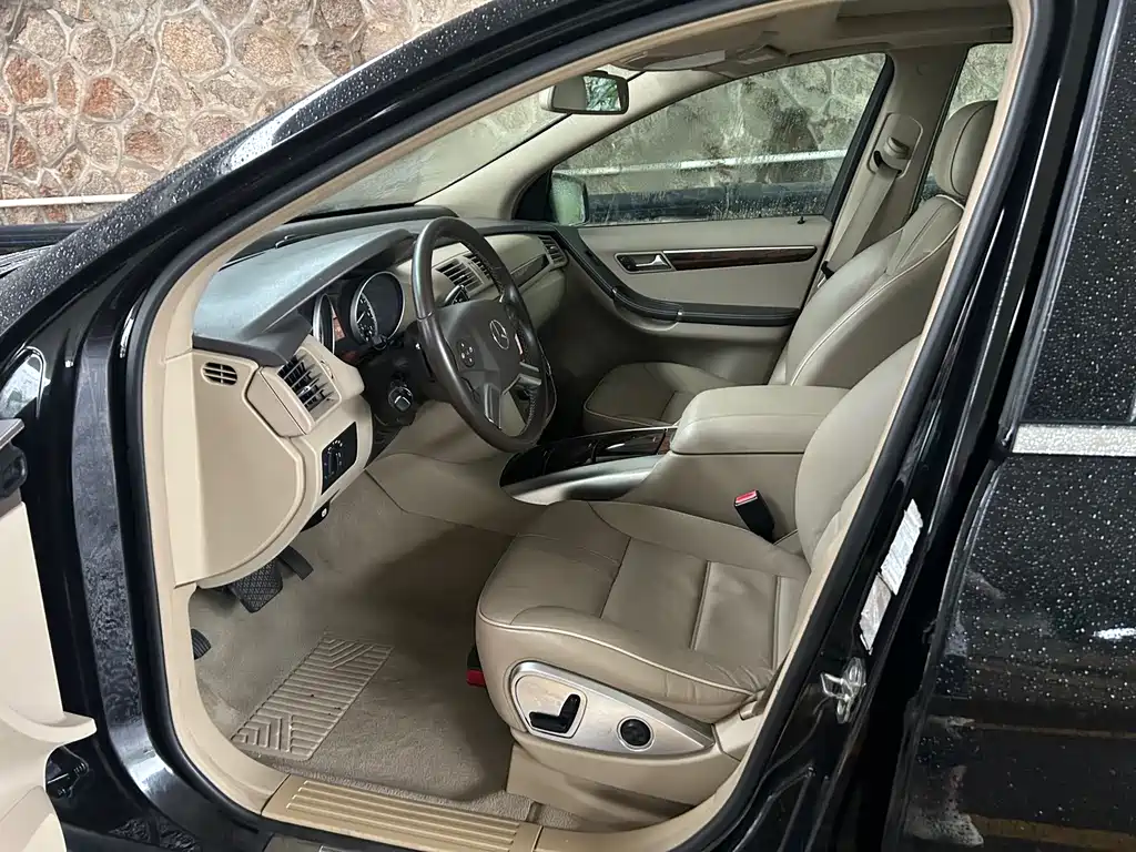 Mercedes-Benz R-Class 2012