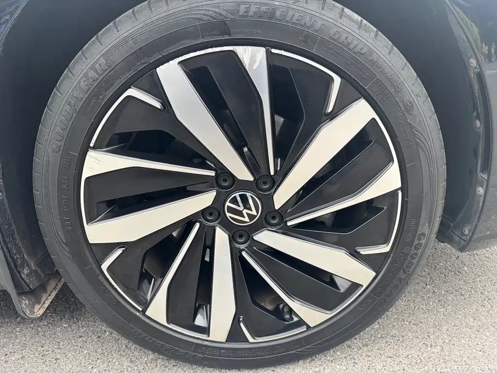 Volkswagen Passat 2022 — фото 19