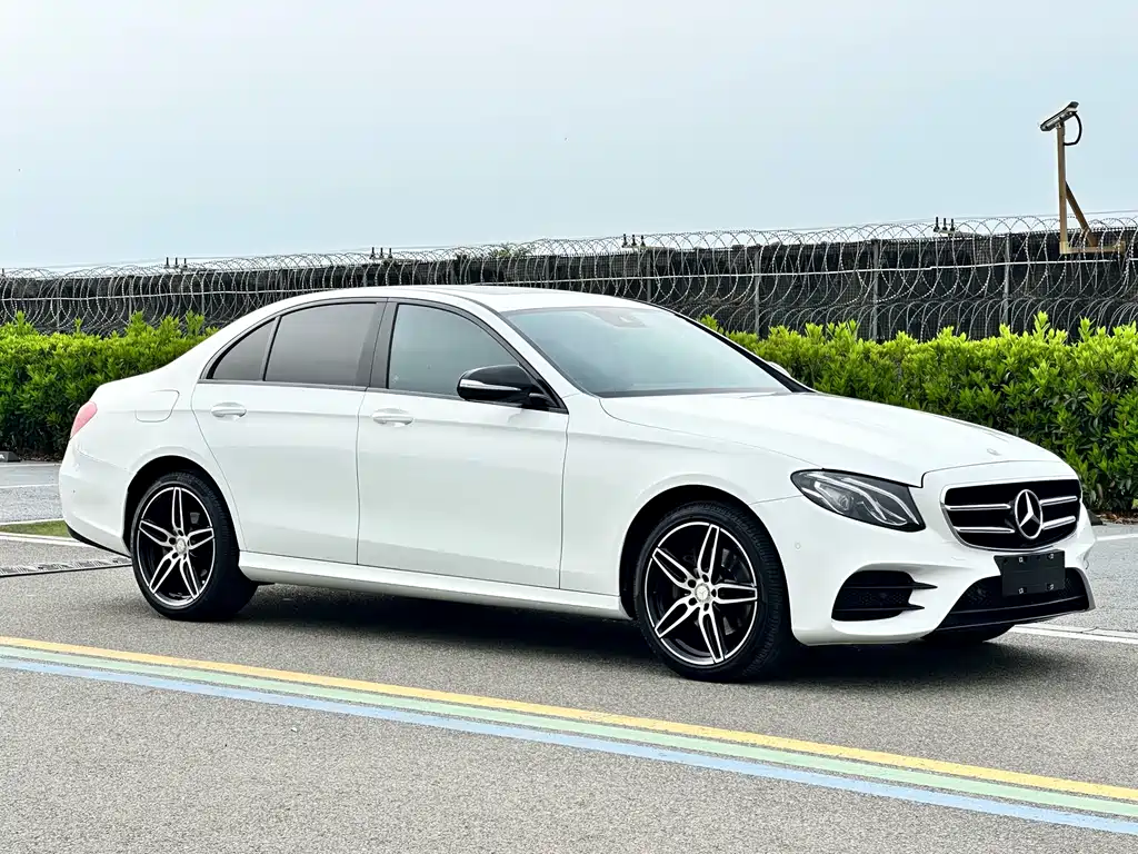Mercedes-Benz E-Class 2018 — фото 3
