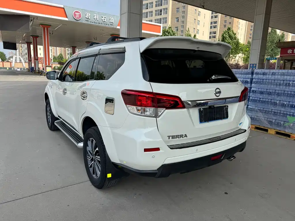 Nissan Terra 2019 — фото 18