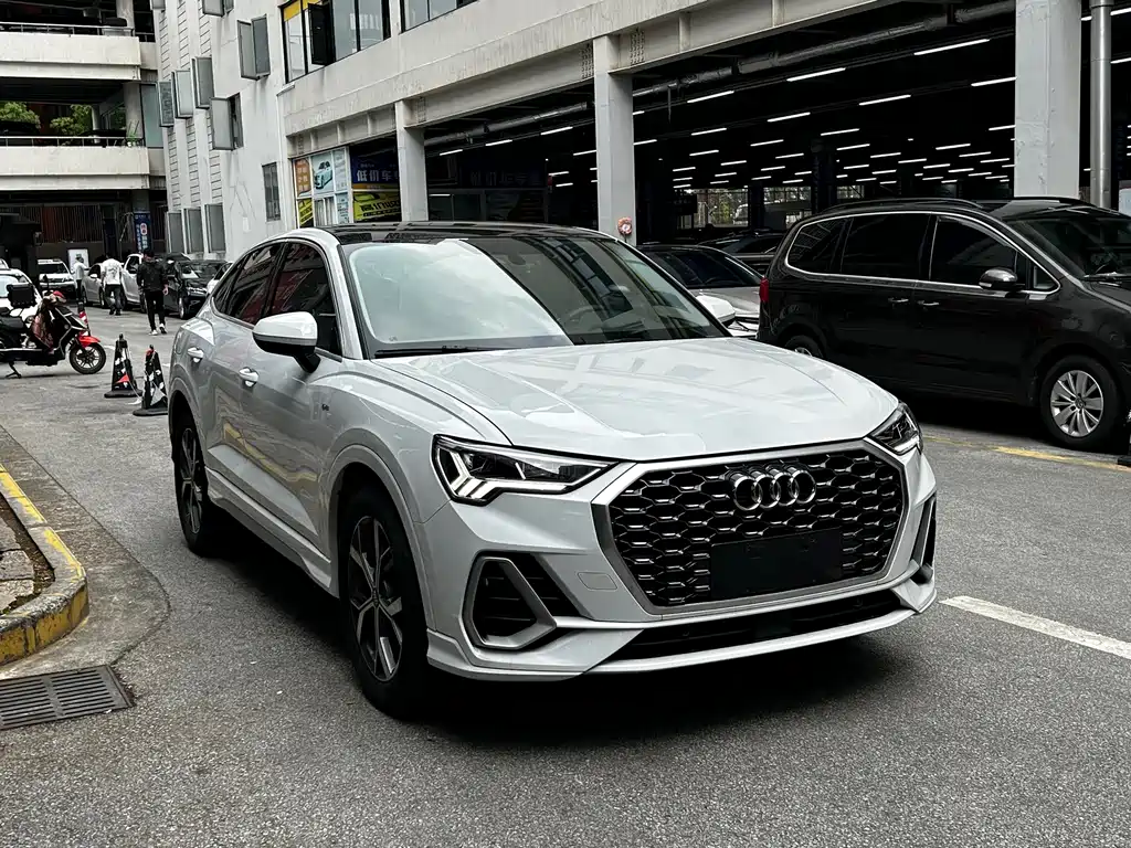 Audi Q3 Sportback 2020 — фото 2