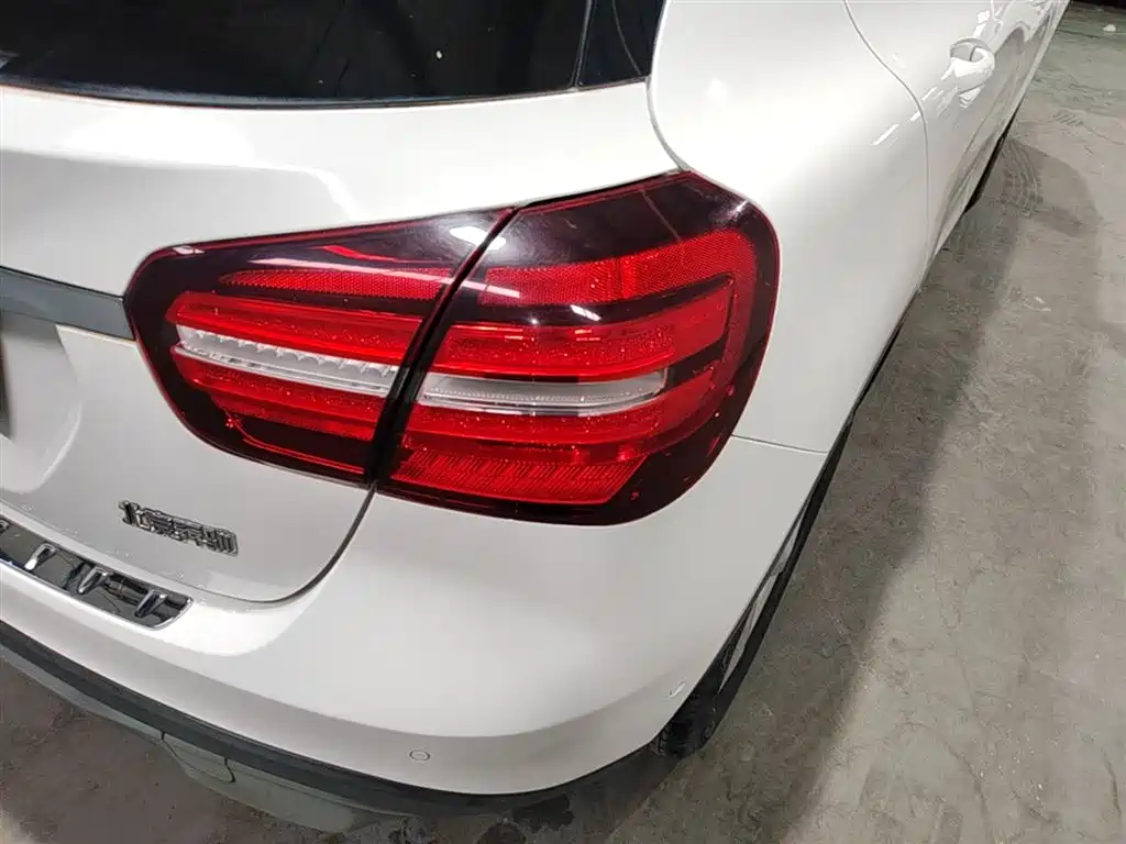 Mercedes-Benz GLA 2018 — фото 24
