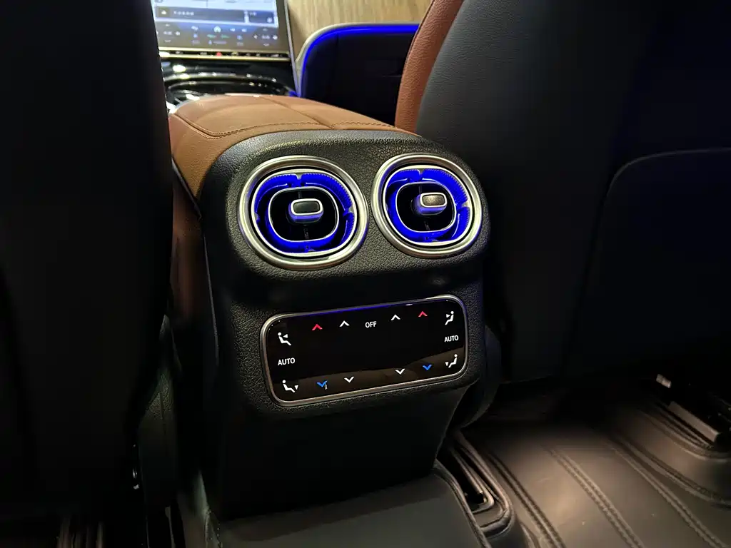Mercedes-Benz GLC 2024 — фото 19