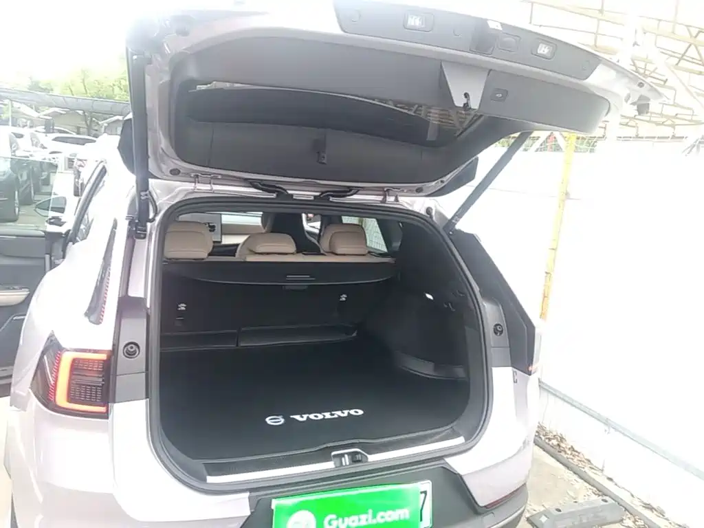 Volvo XC70 PHEV 2025 — фото 19