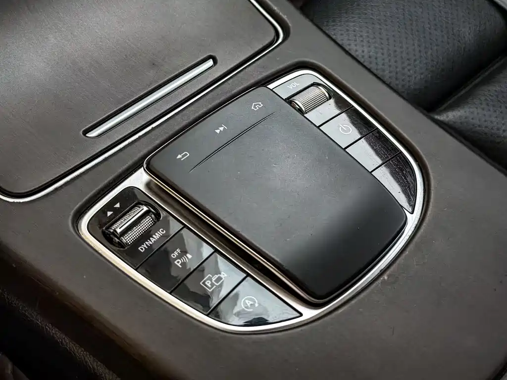 Mercedes-Benz C-Class 2020 — фото 6
