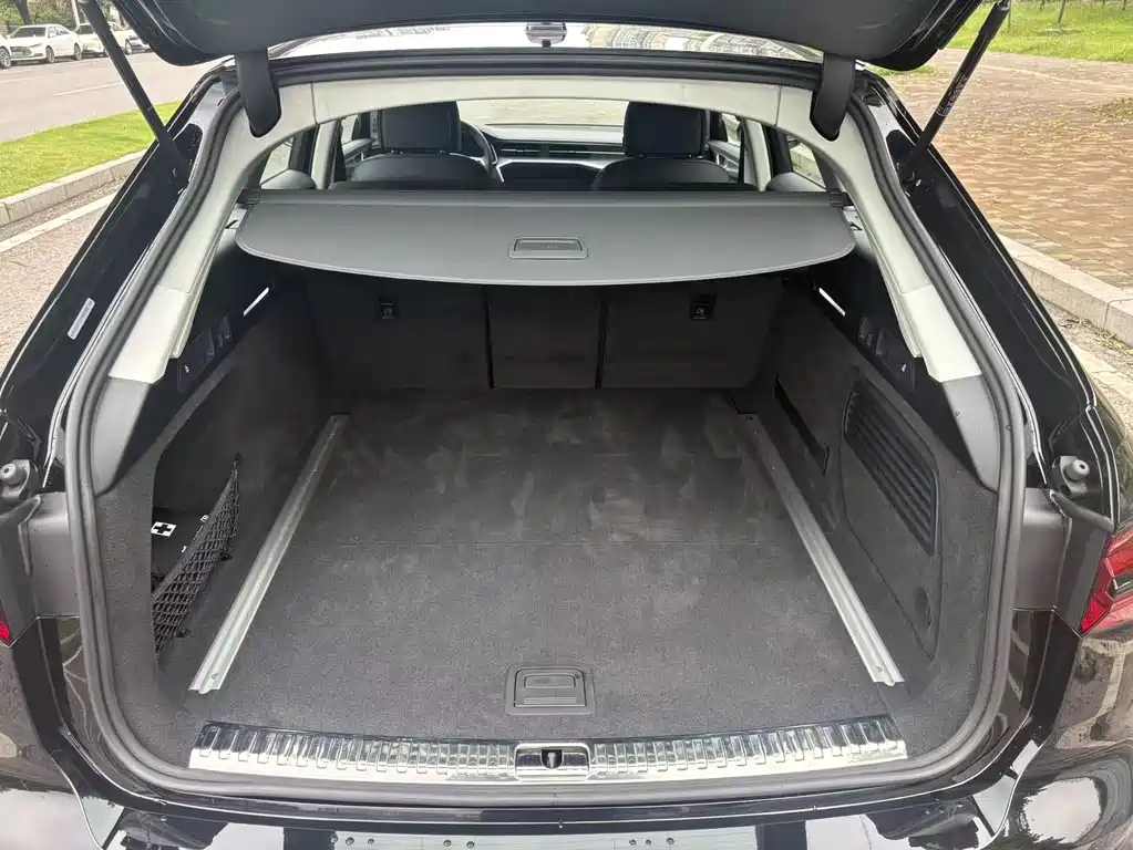 Audi A6 2025 — фото 11
