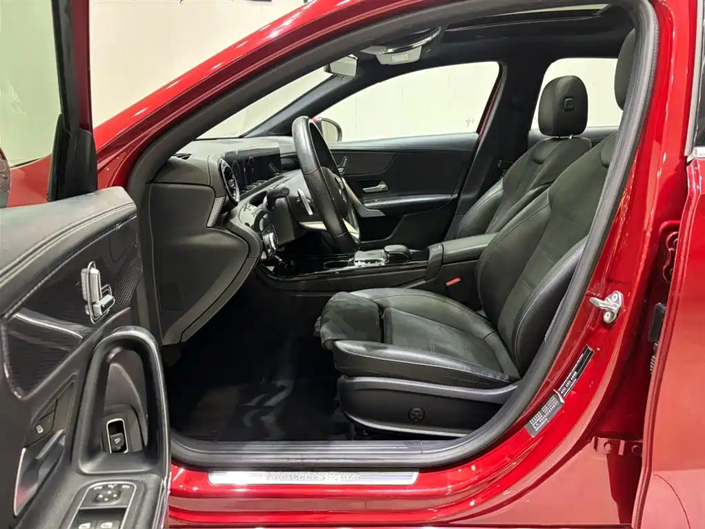 Mercedes-Benz A-Class 2020 — фото 11