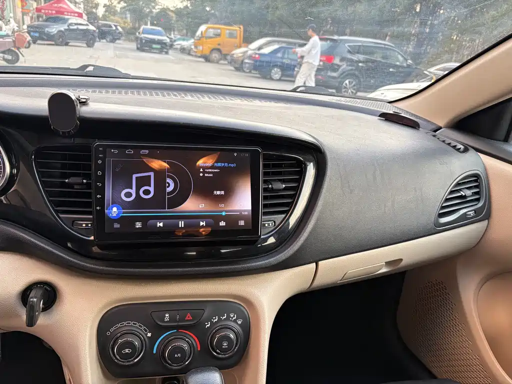 Fiat Viaggio 2013 — фото 10