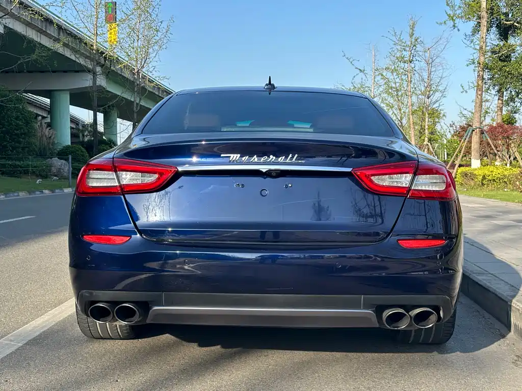 Maserati Quattroporte 2016 — фото 9