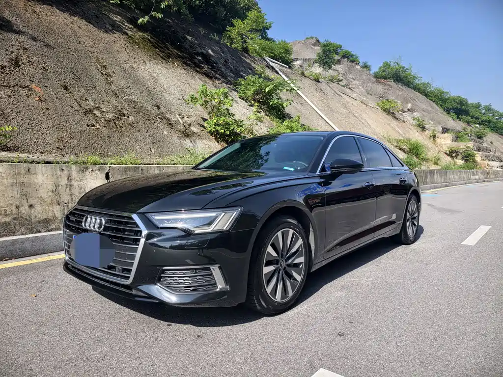 Audi A6L 2022
