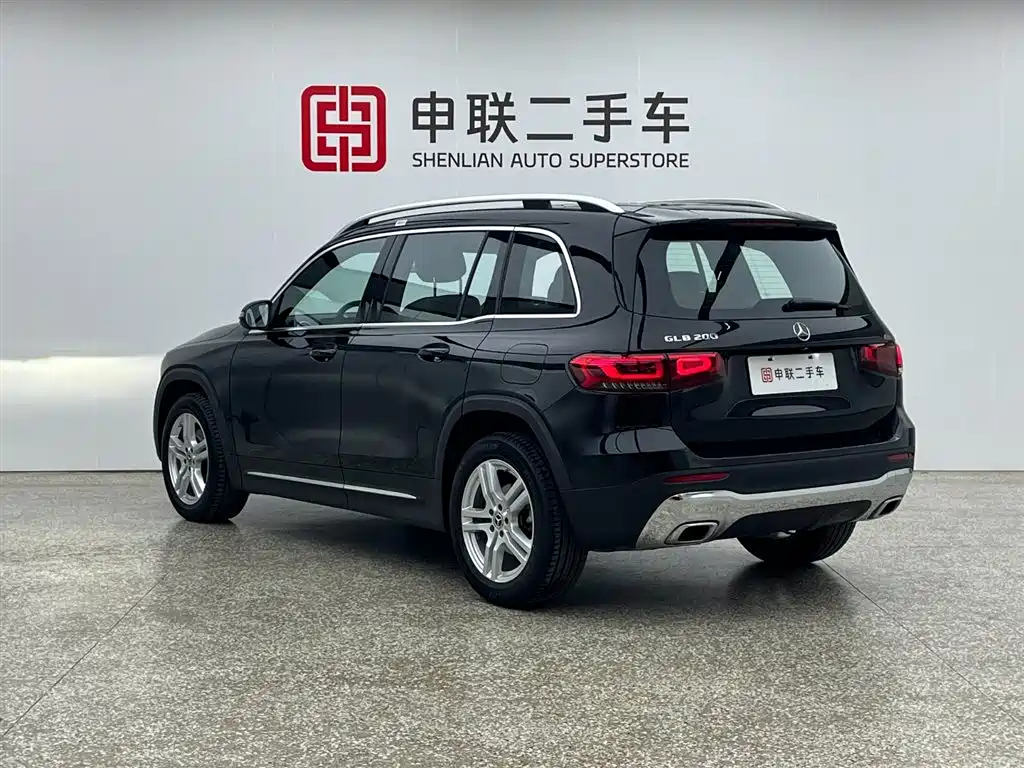 Mercedes-Benz GLB 2023 — фото 4