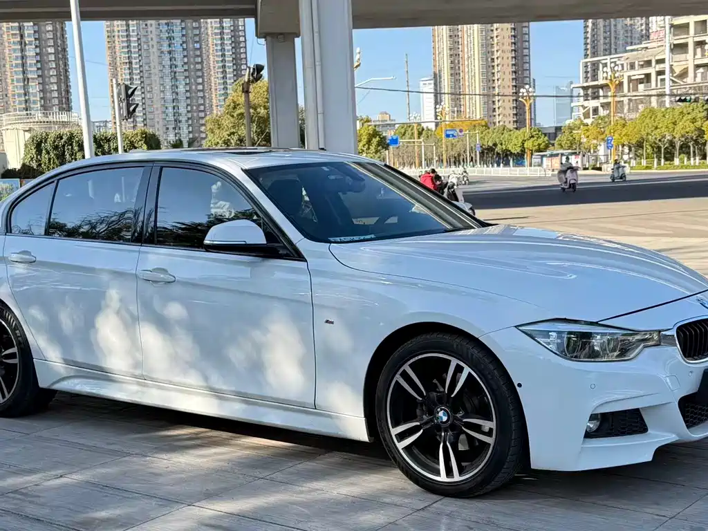 BMW 3 Series 2019 — фото 3