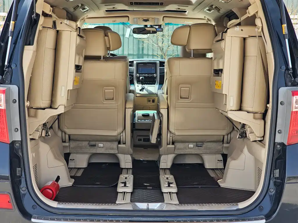 Toyota Alphard 2012 — фото 30
