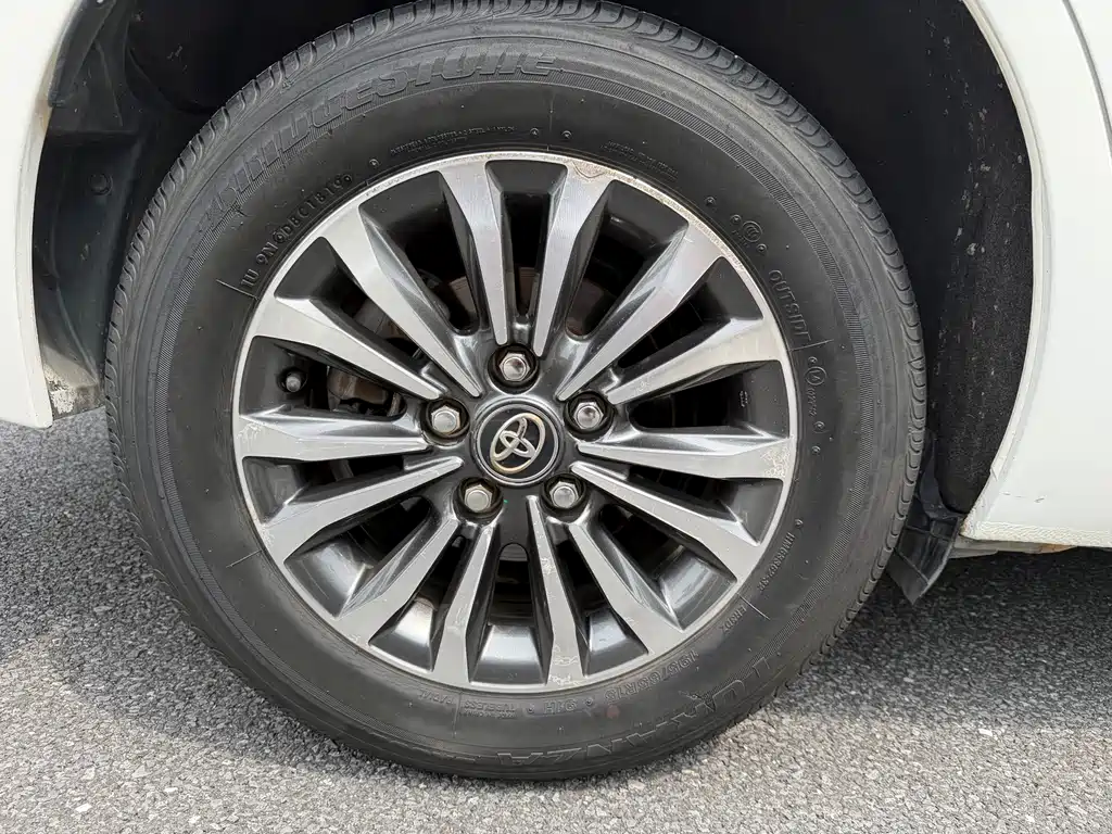 Toyota Corolla 2019 — фото 18