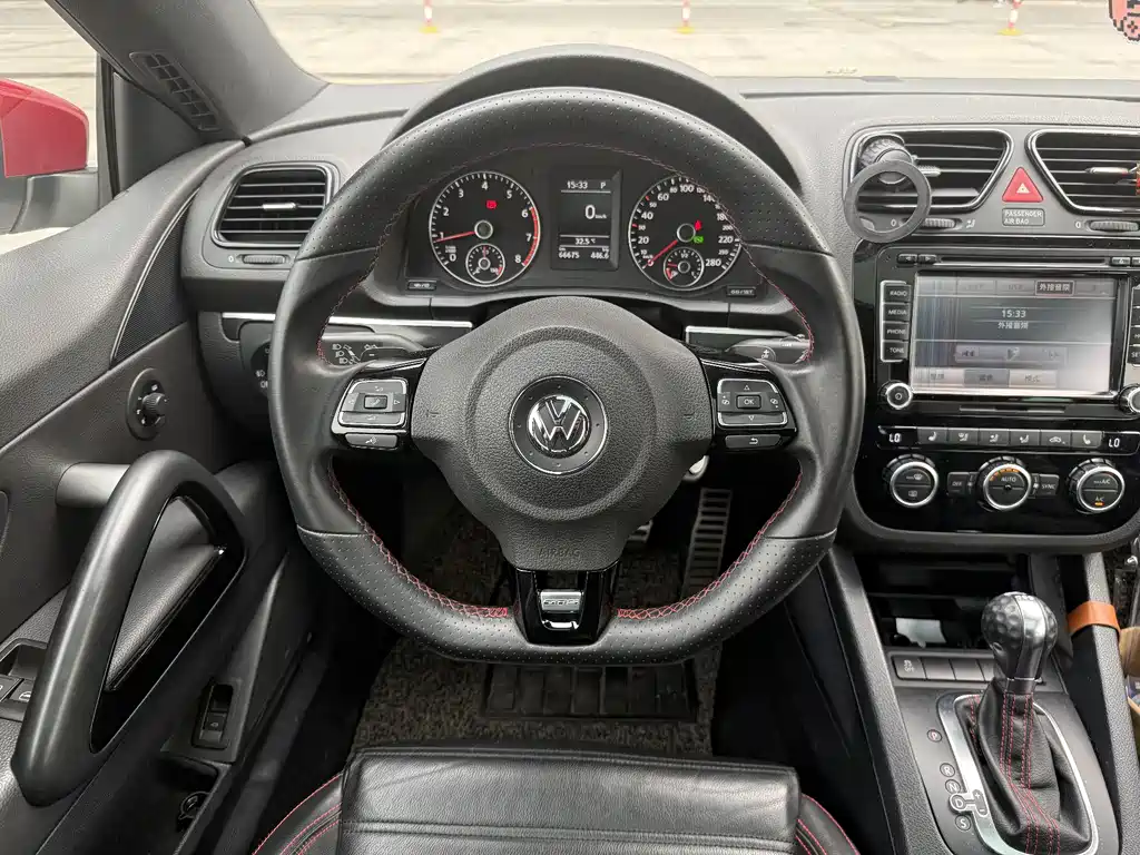 Volkswagen Scirocco 2014 — фото 11