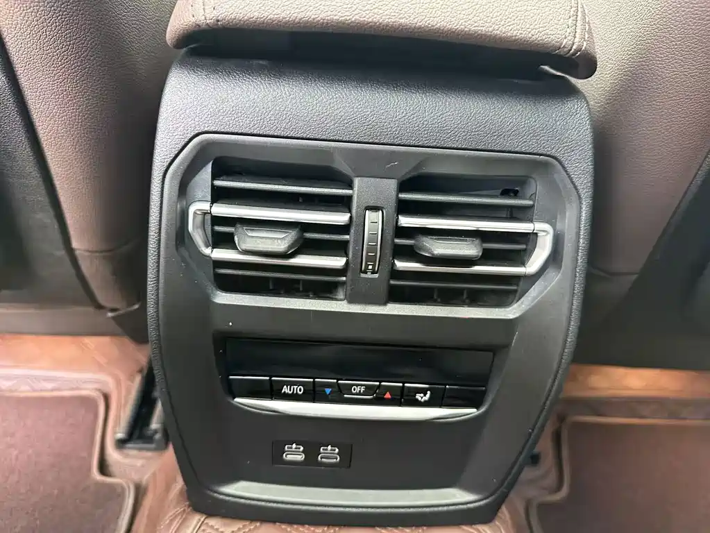 BMW 3 Series 2020 — фото 15