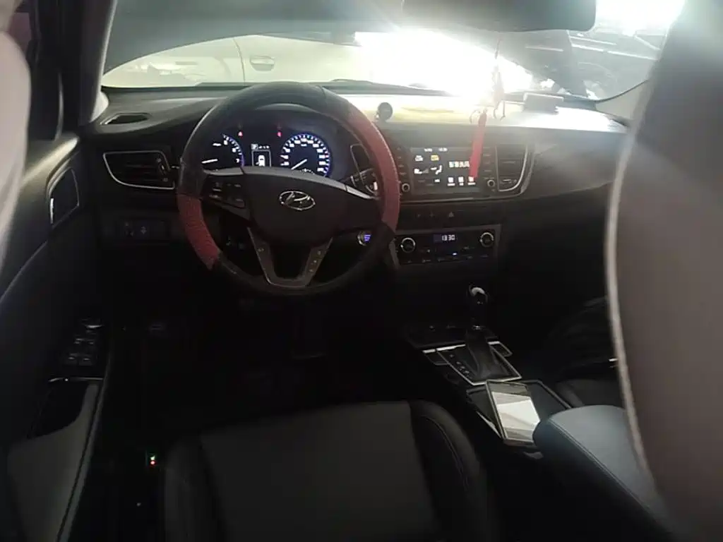 Hyundai Mistra 2016 — фото 10