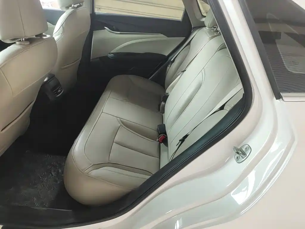 Buick Excelle 2018 — фото 17
