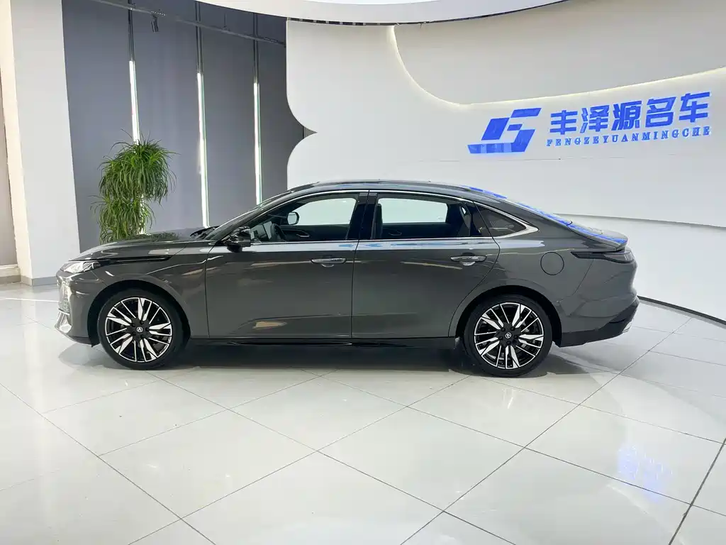 Changan Eado 2025 — фото 2