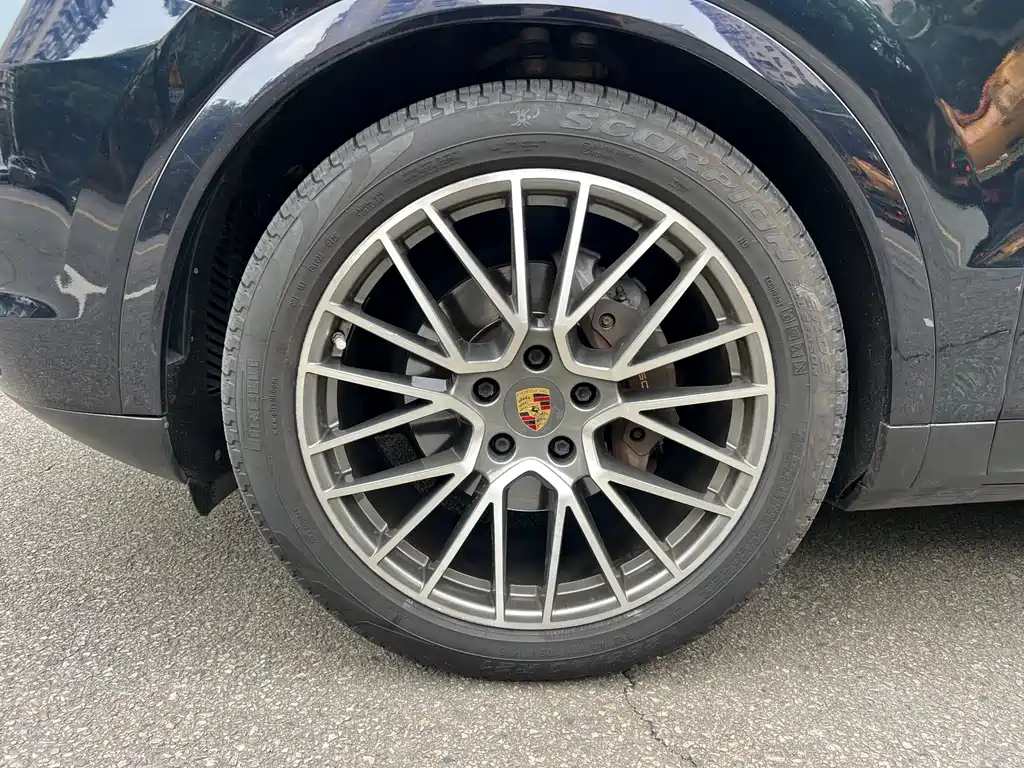 Porsche Cayenne 2021