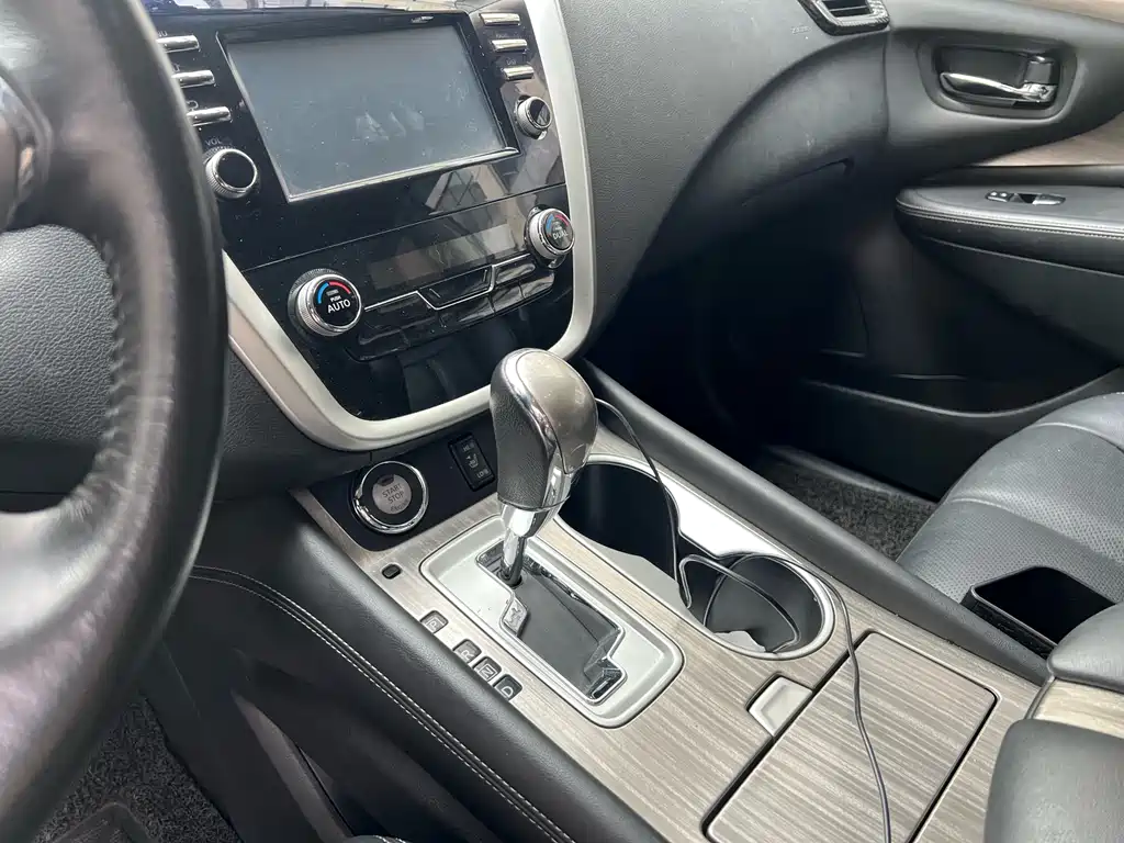 Nissan Murano 2018 — фото 11