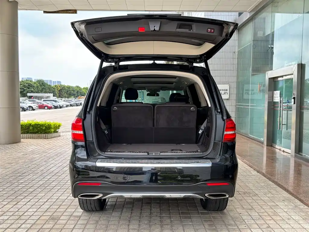Mercedes-Benz GLS 2018 — фото 18