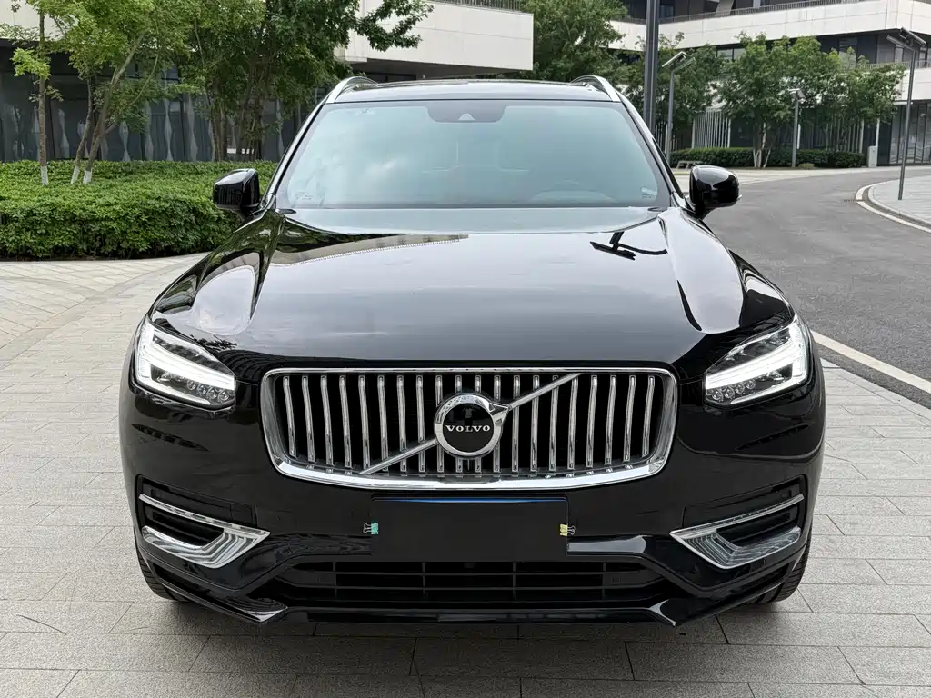 Volvo XC90 2022 — фото 2
