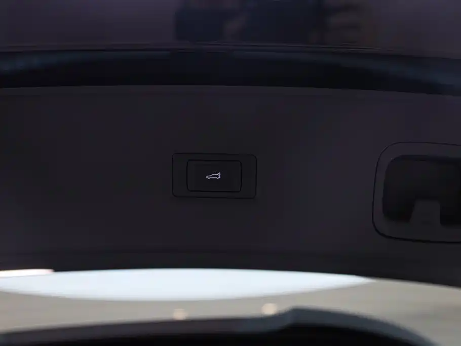 VOYAH Taishan 2026 — фото 8