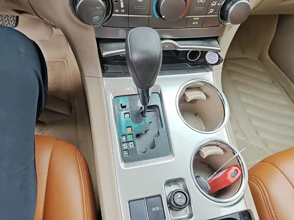 Toyota Highlander 2014 — фото 21
