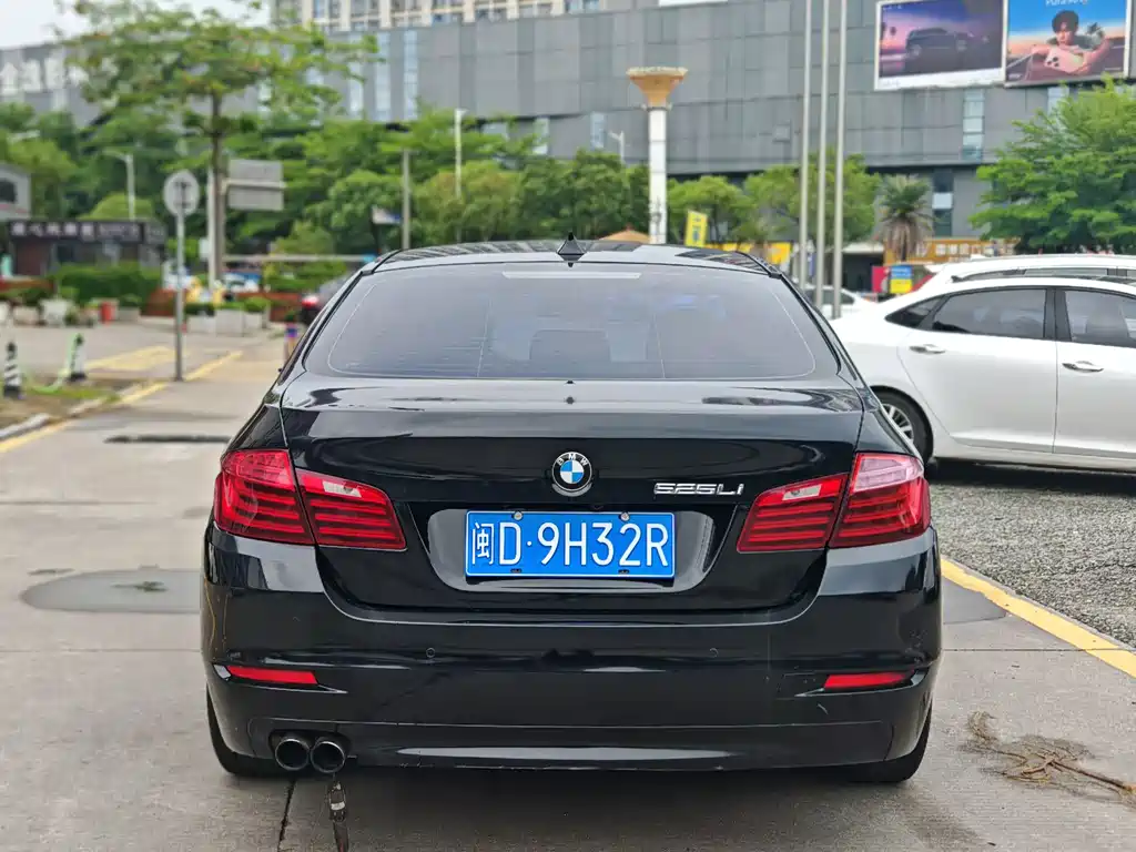 BMW 5 Series 2015 — фото 5