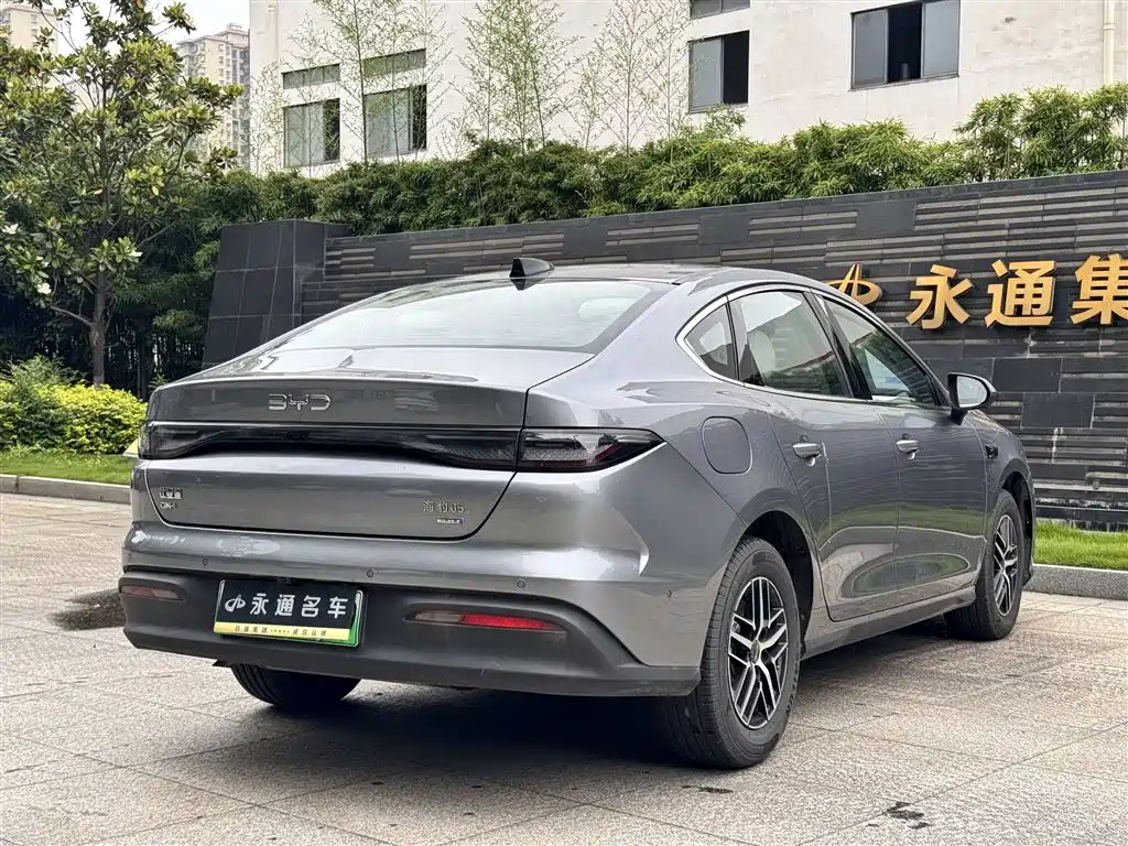 BYD Seal 05 DM-i 2025 — фото 9