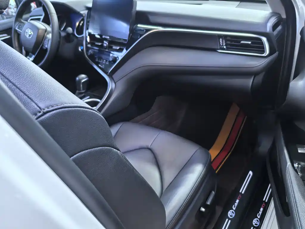 Toyota Camry 2023 — фото 10