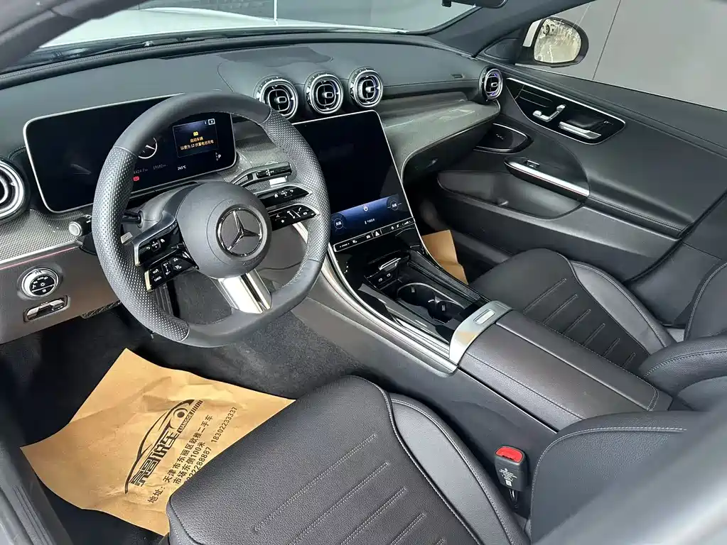 Mercedes-Benz C-Class 2024 — фото 11