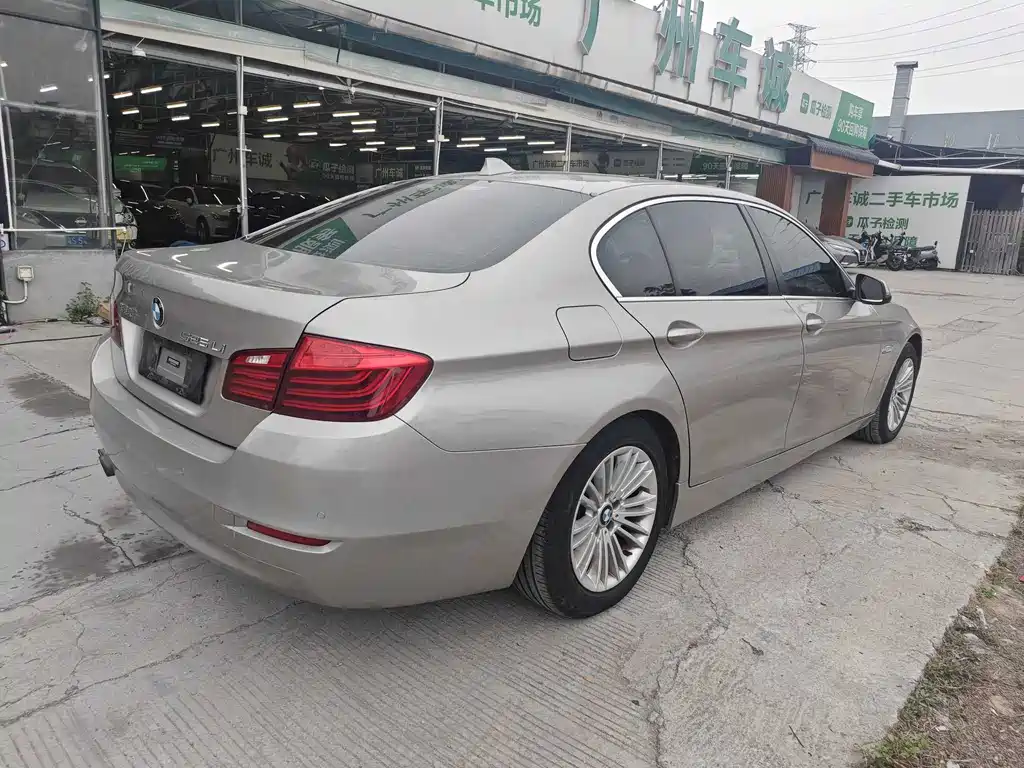 BMW 5 Series 2016 — фото 3