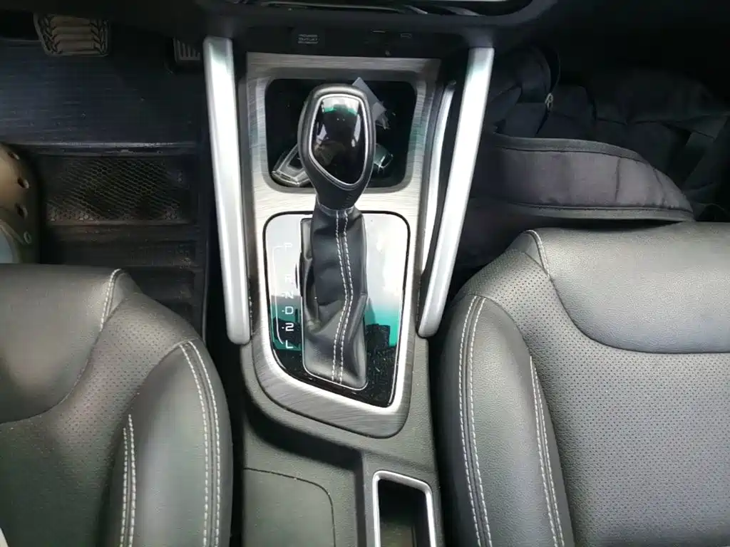 Geely Vision X3 2018 — фото 14