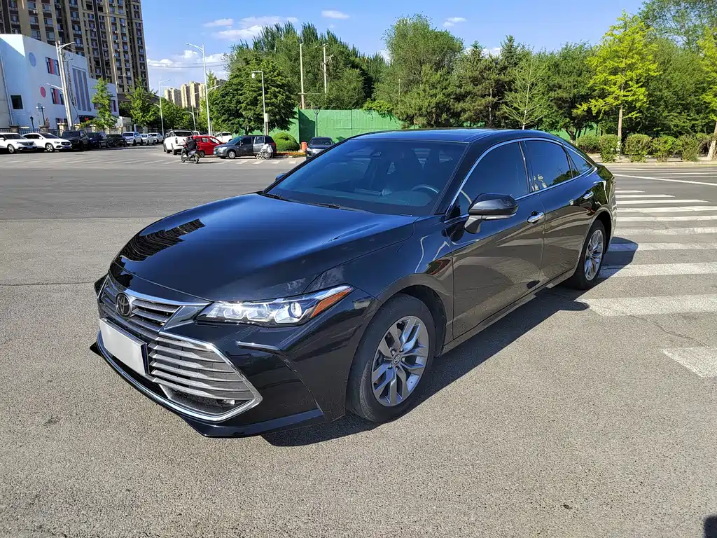 Toyota Avalon 2022 — фото 1
