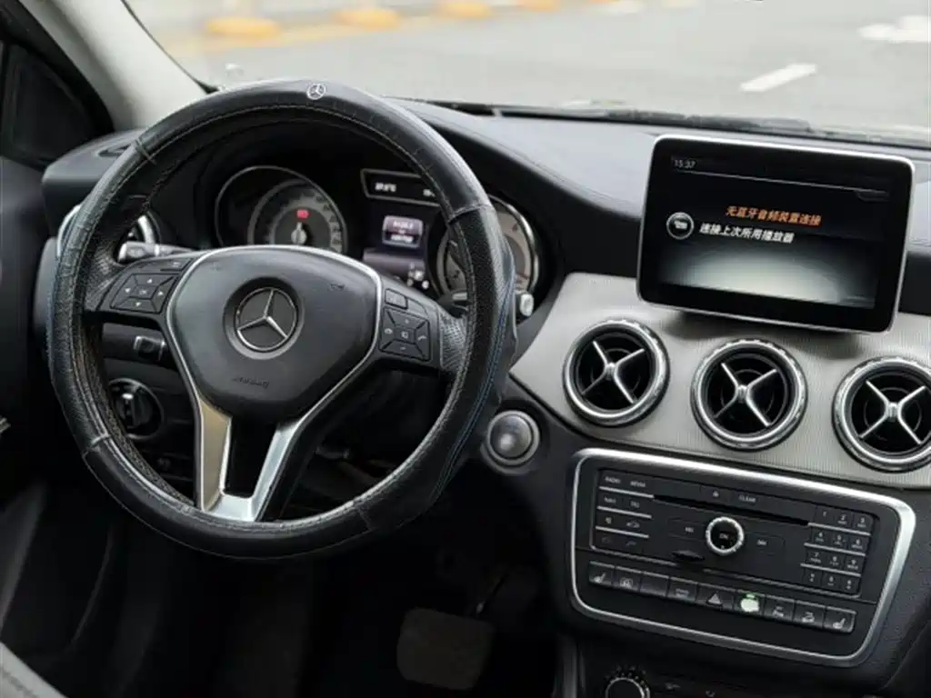 Mercedes-Benz GLA 2016