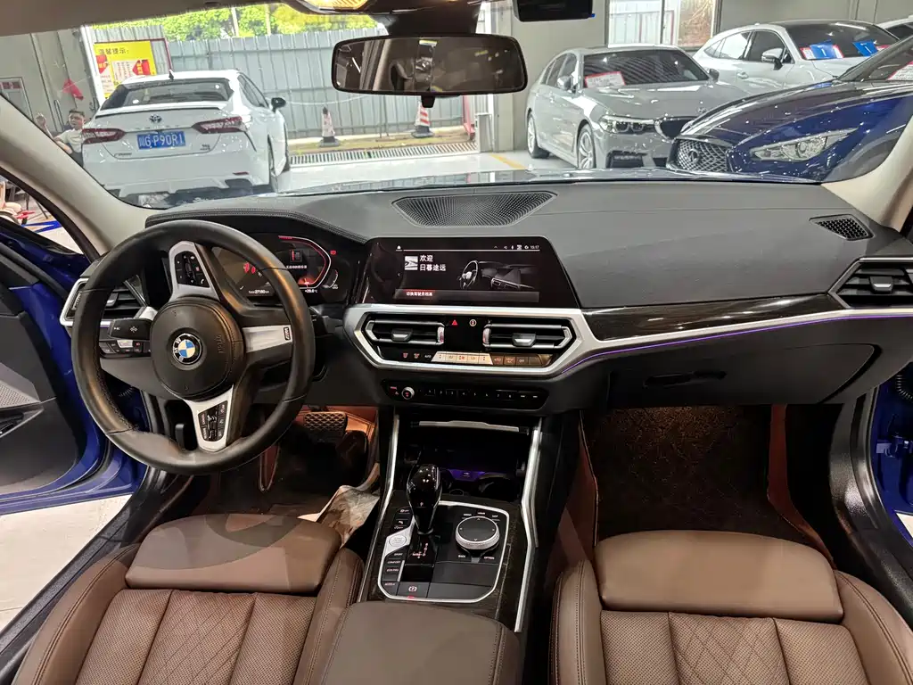 BMW 3 Series 2022 — фото 14