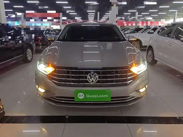 Volkswagen Sagitar 2019