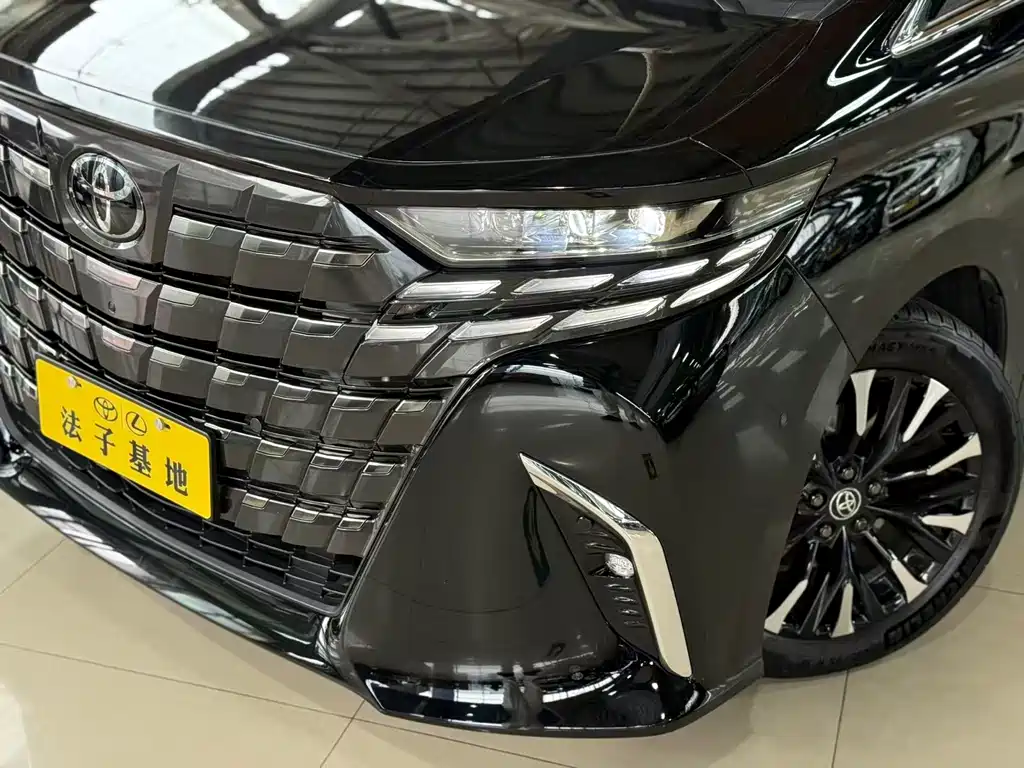 Toyota Alphard 2024 — фото 4