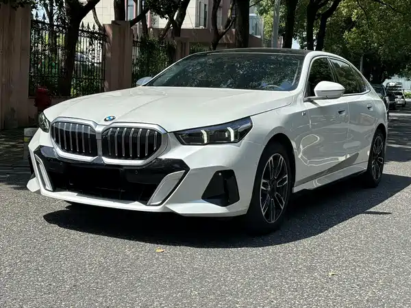 BMW 5 Series 2024