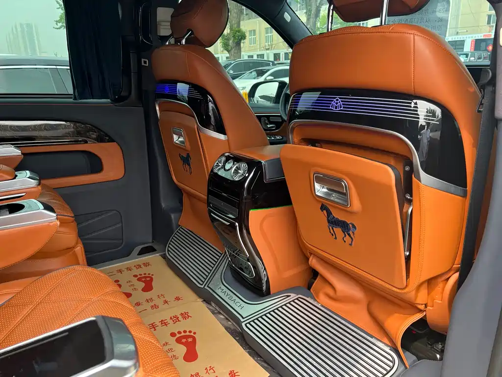 Mercedes-Benz Vito 2023 — фото 11