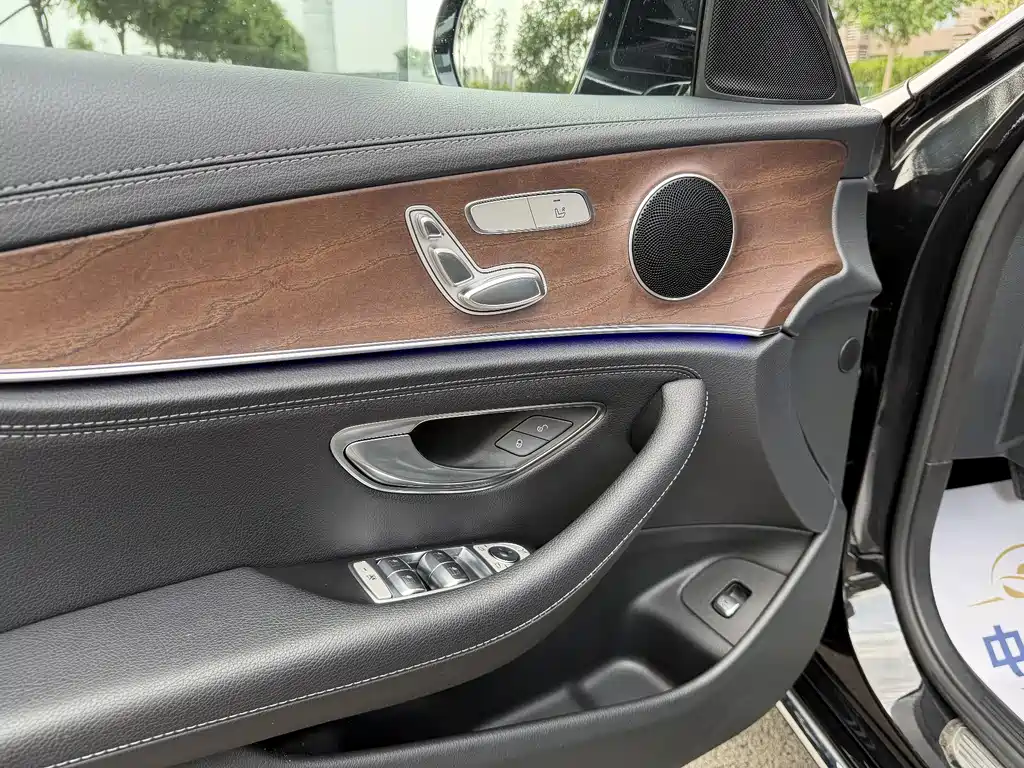 Mercedes-Benz E-Class 2020 — фото 9