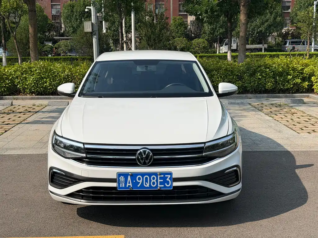 Volkswagen Bora 2023