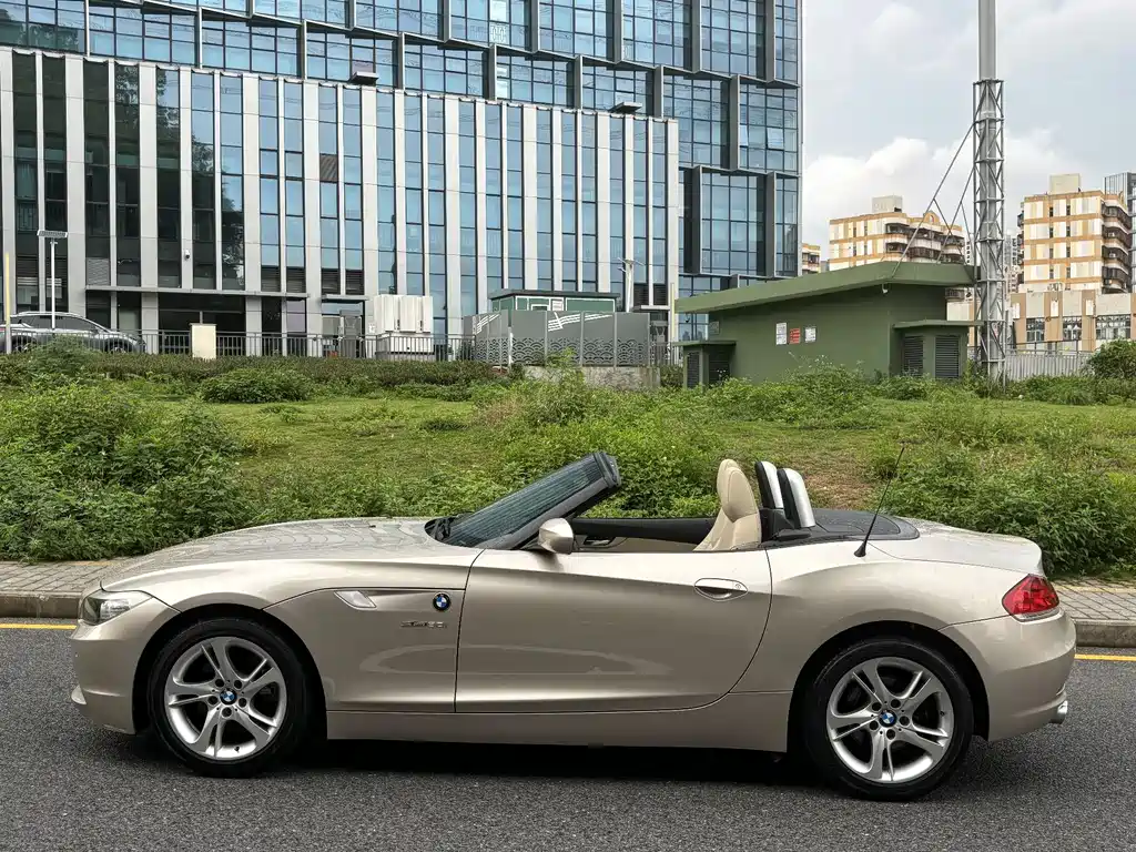 BMW Z4 2011 — фото 10