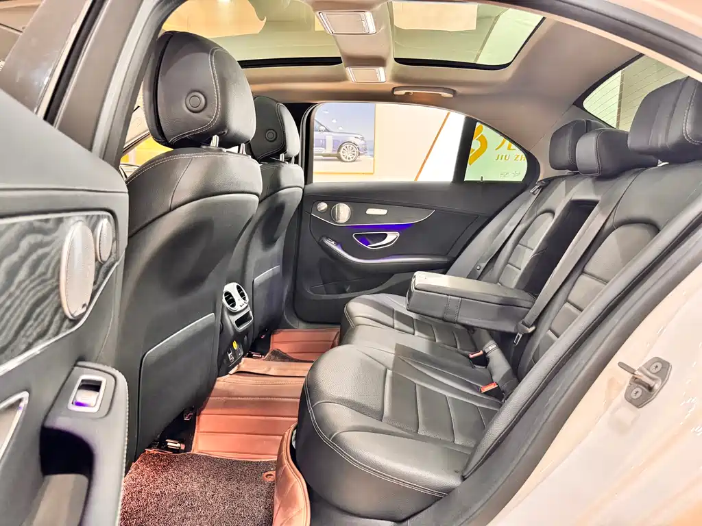 Mercedes-Benz C-Class 2020 — фото 14