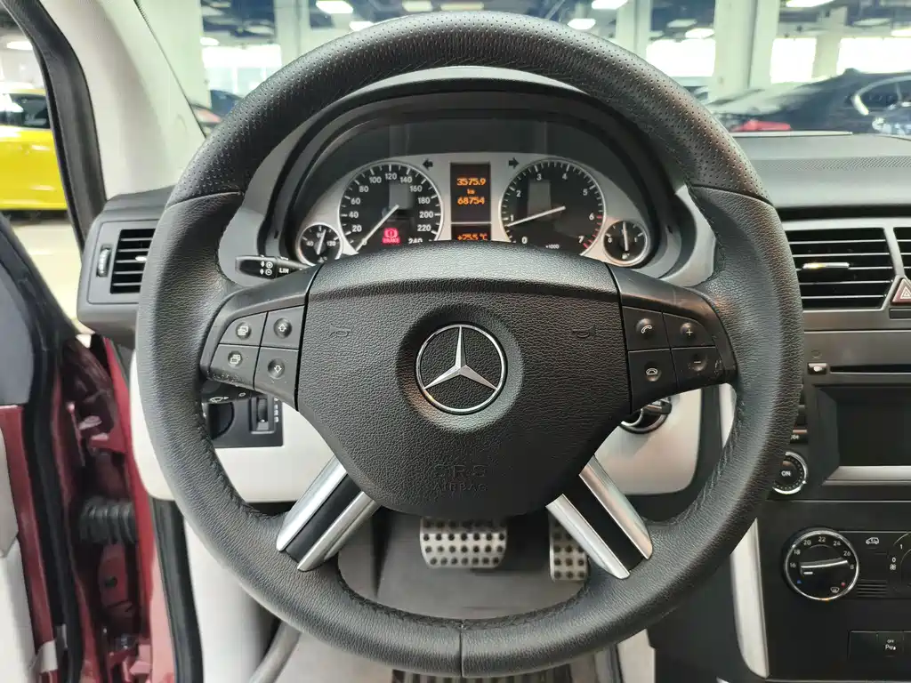 Mercedes-Benz B-Class 2010 — фото 14